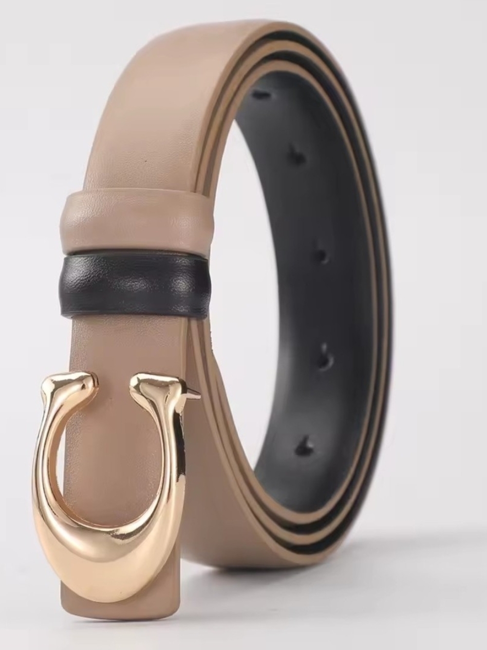 Nude Leather Belt with Gold Horseshoe Buckle